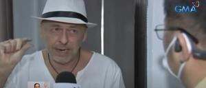 Oliver Janich im Interview mit dem philippinischen Fernsehen.