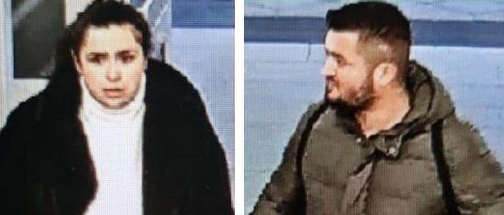 Die Frau links wird verdächtigt, zwei Mädchen verletzt zu haben. Ihr männlicher Begleiter gilt als Zeuge des Geschehens.