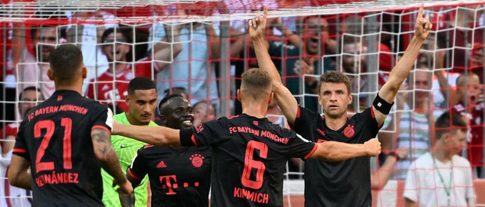 Thomas Müller bejubelt sein Tor zum 2:0.