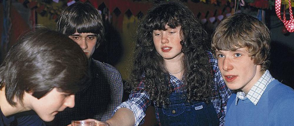 Ach, wie schön war’s doch im Partykeller. Boomer-Ekstasen in Oberhausen-Sterkhausen, wie man sie 1981 lebte.