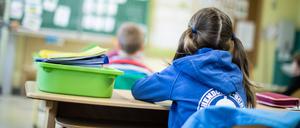 Rund 383.000 Schüler lernen dieses Schuljahr in Berlin, rund 303.000 sind es in Brandenburg.