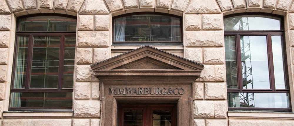 Krumme Geschäfte hinter dicken Mauern: Die Hamburger Warburg-Bank ist in den Cum-ex-Skandal verwickelt.