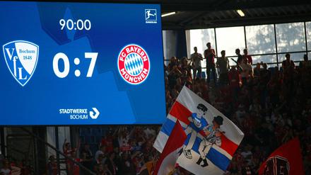Wenig Spannung, viel Show. In Bochum gewannen die Bayern am Sonntag mit Leichtigkeit 7:0. 