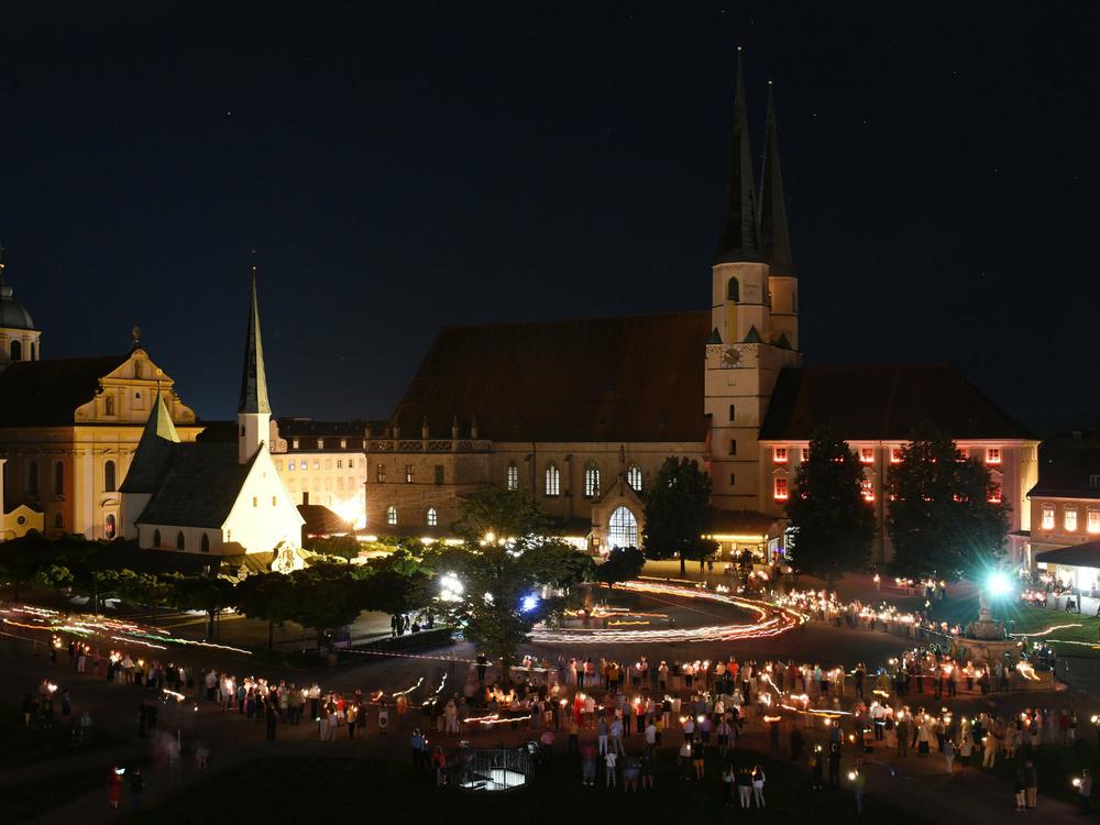 Mariä Himmelfahrt: Was der Feiertag bedeutet – und wo die Menschen