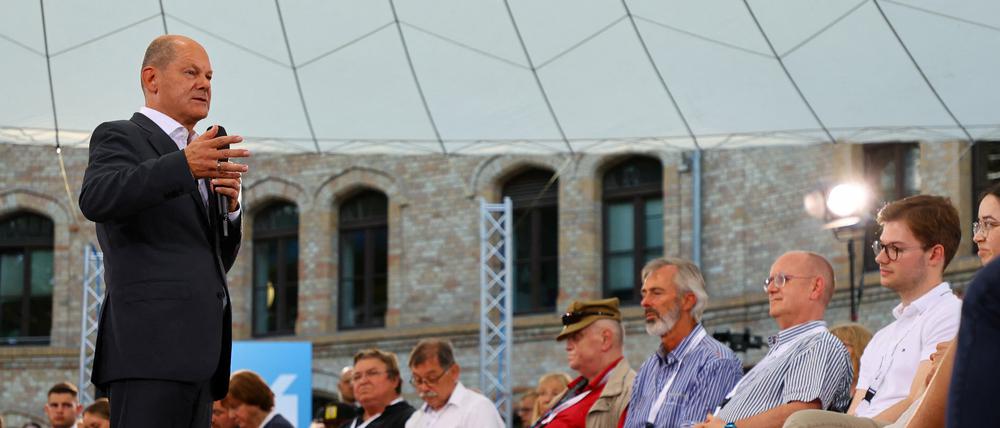 Olaf Scholz stellt sich den Fragen der Bürgerinnen und Bürger.