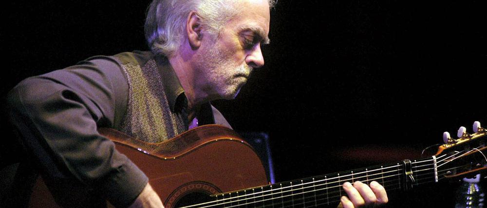 Der spanische Flamenco-Gitarrist und Komponisten Manolo Sanlúcar (1943-2022).