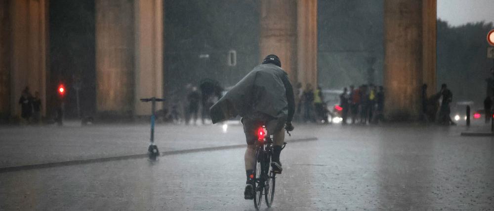 Strampeln im Regen.