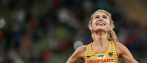 Schwebend zum Titel: Konstanze Klosterhalfen.