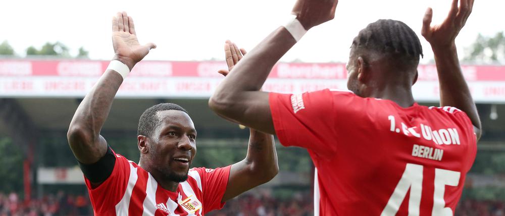 Sheraldo Becker (links) und Jordan Siebatcheu Pefok schossen Union am Samstag zum Sieg gegen Leipzig.