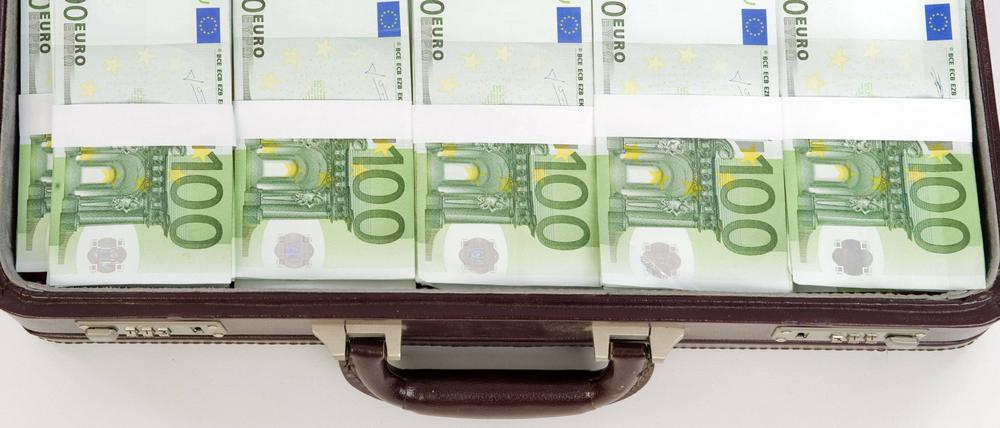 Voller Koffer - Bargeld spielt bei Geldwäsche noch immer eine große Rolle.