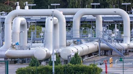 Rohrsysteme und Absperrvorrichtungen in der Gasempfangsstation der Ostseepipeline Nord Stream 1.