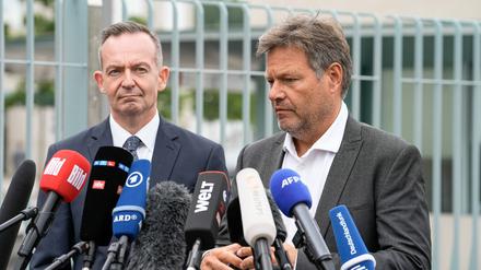 Wirtschafts- und Klimaminister Robert Habeck (Grüne) mit Bundesverkehrsminister Volker Wissing (FDP).