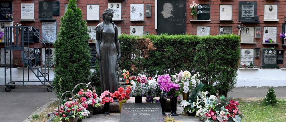 Das Grab von Raissa Gorbatschowa auf dem Nowodewitschi-Friedhof in Moskau. Hier soll auch ihr Mann Michail Gorbatschow beigesetzt werden.