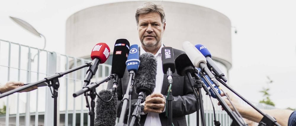 Robert Habeck bekommt nicht immer so viel Aufmerksamkeit wie er gerne hätte.