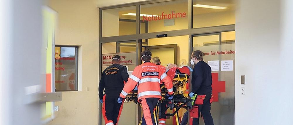 Das St. Josefs-Krankenhaus, das städtische Bergmann-Klinikum und die Oberlinklinik schlagen Alarm.