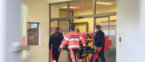 Das St. Josefs-Krankenhaus, das städtische Bergmann-Klinikum und die Oberlinklinik schlagen Alarm.