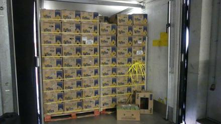 Die Drogen waren in Obstkisten versteckt. 