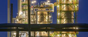 Die Anlagen der Erdölraffinerie auf dem Industriegelände der PCK-Raffinerie GmbH.