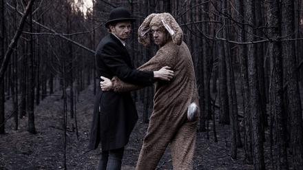 Christian Näthe (Gesang, links) und Matthias Mengert (Gesang) von der Band Hasenscheisse im neuen Video.