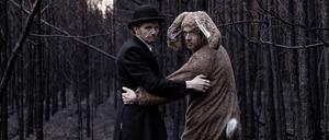 Christian Näthe (Gesang, links) und Matthias Mengert (Gesang) von der Band Hasenscheisse im neuen Video.