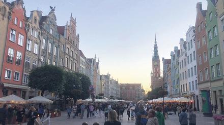 Die Fußgängerzone in der Innenstadt von Danzig wird an den Wochenenden ausgeweitet.