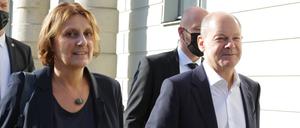 Kanzler Olaf Scholz und seine Partnerin, Brandenburgs Bildungsministerin Britta Ernst.