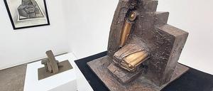Das Museum widmet sich der Genese von „2 Beton-Cadillacs in Form der nackten Maja“. 