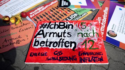 #IchBinArmutsbetroffen. Kampagne für armutsfeste Mindestlöhne und Grundsicherung gegen Kinderarmut 
