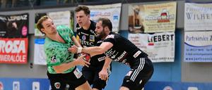 Mathias Gidsel (l.) verstärkt die Füchse seit dieser Saison.