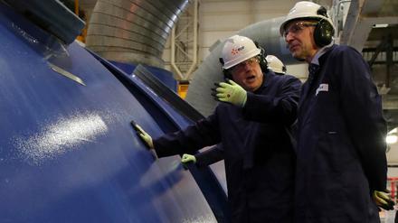 Boris Johnson bei seinem Besuch des Kernkraftwerks Sizewell.