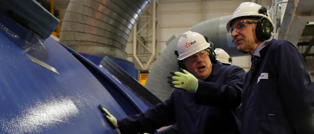 Boris Johnson bei seinem Besuch des Kernkraftwerks Sizewell.