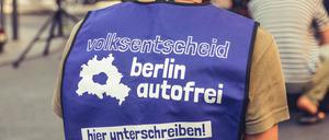 Die Initiative "Berlin autofrei" will die Zahl der zulässigen Pkw-Fahrten stark reglementieren.