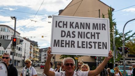 Mit der Inflationsprämie sollen die Arbeitgeber den Beschäftigten über den Winter helfen. So das Kalkül der Bundesregierung. 