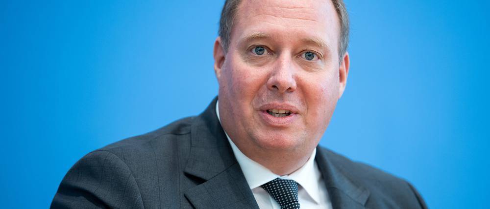 Helge Braun (CDU), Ex-Chef des Bundeskanzleramtes, nimmt an einer Pressekonferenz zur Corona-Warn-App teil. 