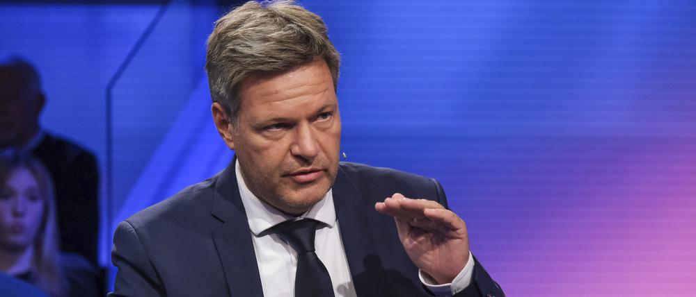 Robert Habeck (Bündnis 90/Die Grünen), Bundesminister für Wirtschaft und Klimaschutz, ist in der Talkshow „Maischberger“ der ARD zu Gast. 