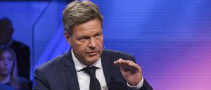 Robert Habeck (Bündnis 90/Die Grünen), Bundesminister für Wirtschaft und Klimaschutz, ist in der Talkshow „Maischberger“ der ARD zu Gast. 