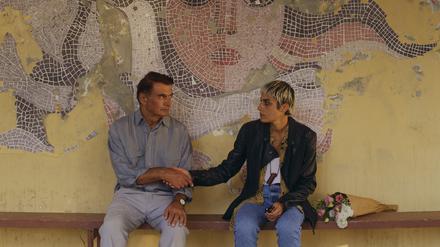  Amnon (Gia Agumava) und Moe (Bebe Sesitashvili) in „Wet Sand“ .