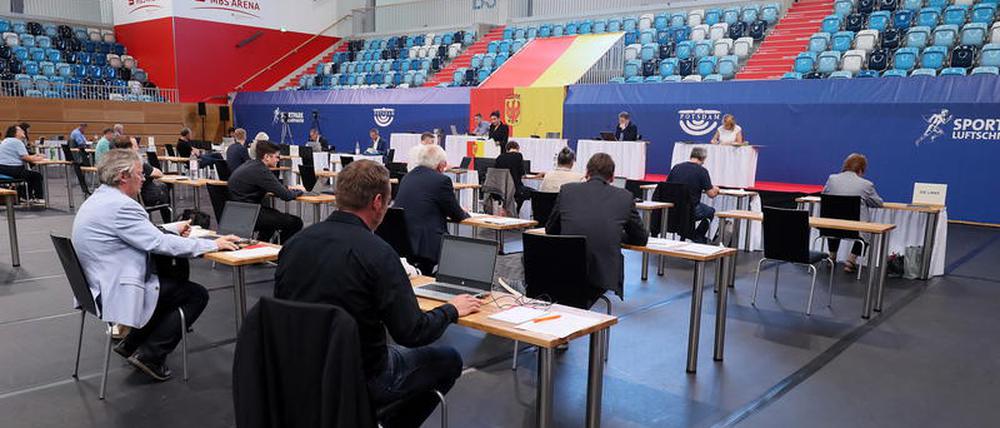 Die Stadtverordneten tagten in der MBS-Arena.