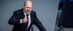07.09.2022, Berlin: Bundeskanzler Olaf Scholz (SPD) spricht in der Generaldebatte zum Haushalt im Bundestag. Foto: Michael Kappeler/dpa +++ dpa-Bildfunk +++