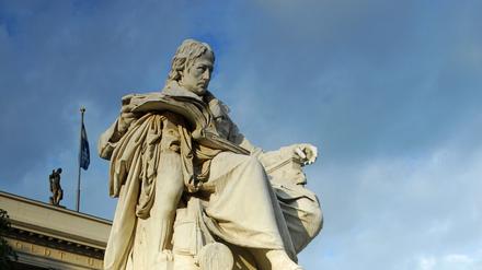 Vor der Humboldt-Universität in Berlin.