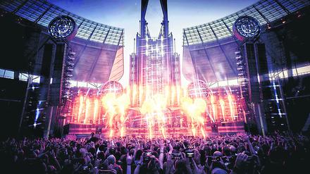 Rammstein traten bereits im Juni zweimal im Olympiastadion Berlin auf.