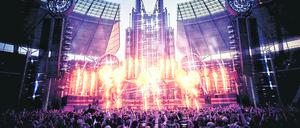 Rammstein traten bereits im Juni zweimal im Olympiastadion Berlin auf.