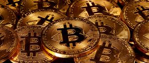 Gute Geldflut? Die Kryptowährung Bitcoin soll als Absicherung vor Inflation dienen. Ob das stimmt, ist umstritten.