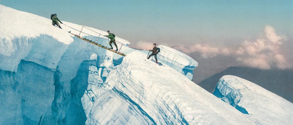 Mit rudimentärer Ausrüstung überwanden die Bergsteiger vor 120 Jahren die größten Hindernisse.