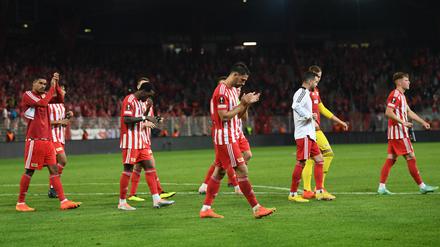 Enttäuscht, aber mit Anstand verließen die Spieler des 1. FC Union den Rasen.