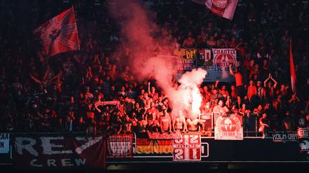 Beim Europa-League-Spiel zwischen Nizza und Köln kam es zu Ausschreitungen.