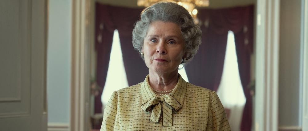 Not amused: Queen Elizabeth II. (Imelda Staunton) in Staffel fünf von „The Crown“.