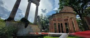 Am Ruinenberg in Potsdam sind Wege wegen Astbruchgefahr gesperrt.