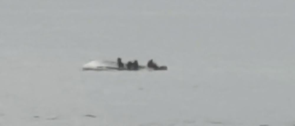 Das gekenterte Boot nach dem Unglück vor der Südinsel Neuseelands