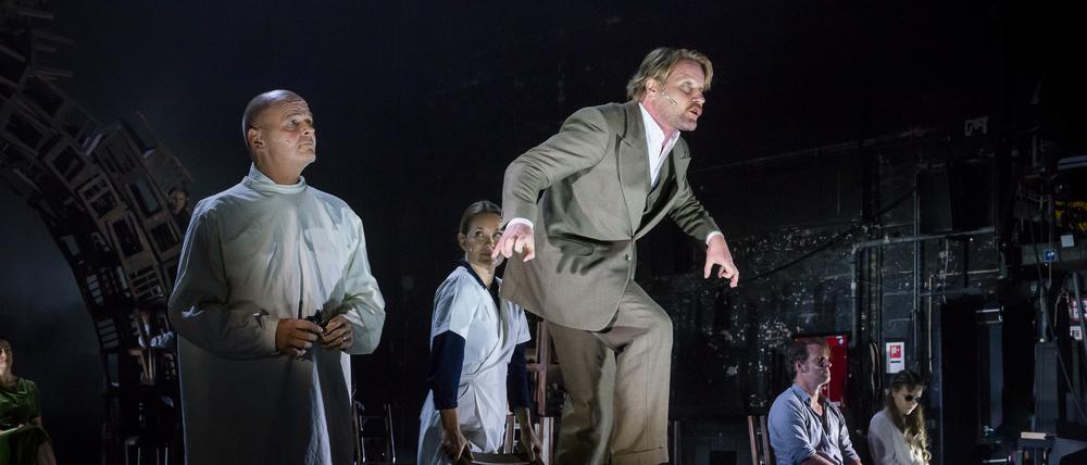 „Exil“ von Lion Feuchtwanger in der Regie von Luk Perceval am Berliner Ensemble.